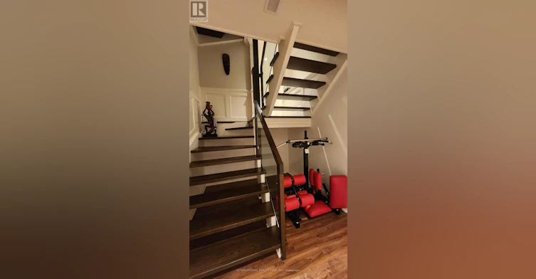 51 Kirk Bradden Road E, Toronto, ON, M8Y 2E8 - 45