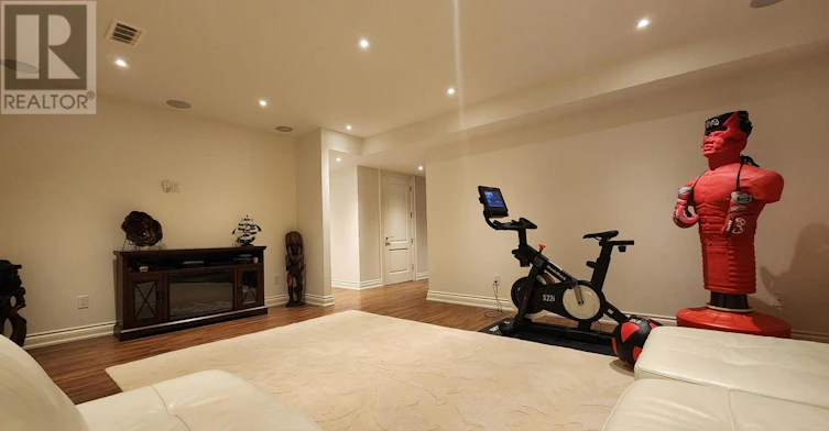51 Kirk Bradden Road E, Toronto, ON, M8Y 2E8 - 42