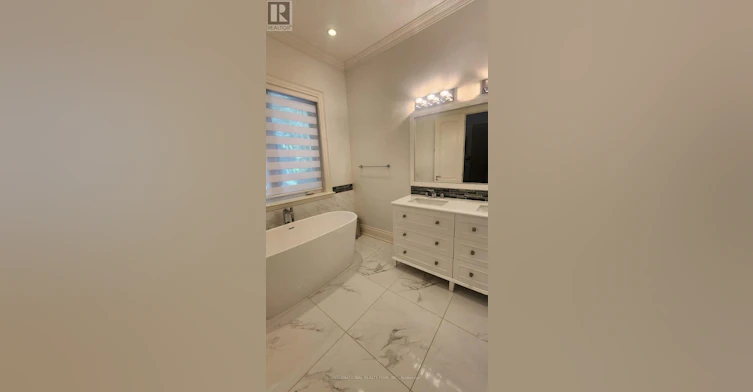 51 Kirk Bradden Road E, Toronto, ON, M8Y 2E8 - 22