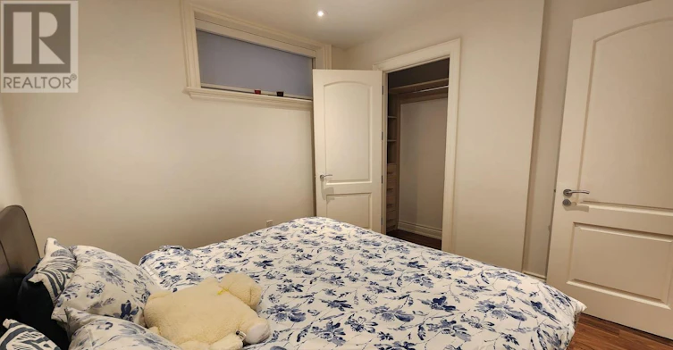 51 Kirk Bradden Road E, Toronto, ON, M8Y 2E8 - 40