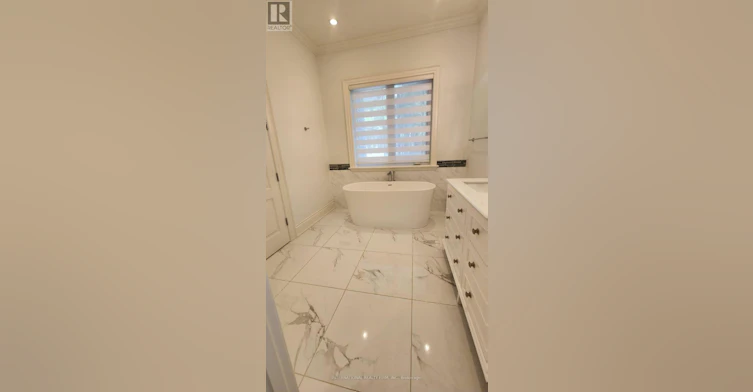 51 Kirk Bradden Road E, Toronto, ON, M8Y 2E8 - 24