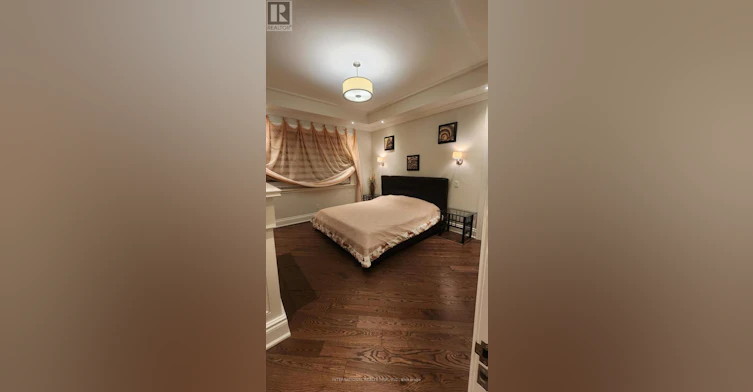 51 Kirk Bradden Road E, Toronto, ON, M8Y 2E8 - 16