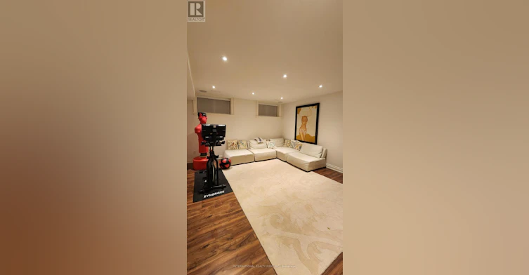 51 Kirk Bradden Road E, Toronto, ON, M8Y 2E8 - 41