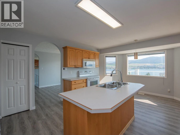 7421 Tronson Road, Vernon, BC, V1H 1S4 - 16