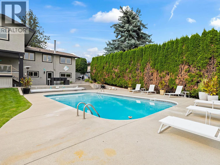 2245 Somerset Road, West Kelowna, BC, V1Z 2K9 - 3