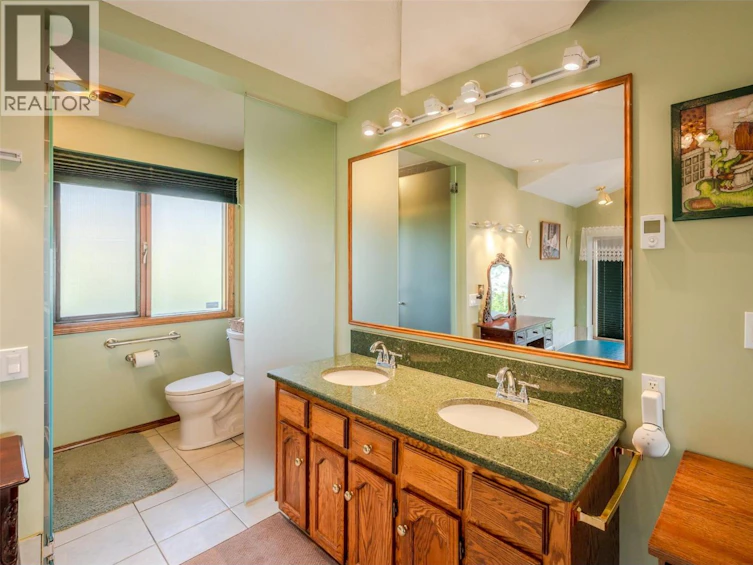 1805 Estates Place, Penticton, BC, V2A 8Y9 - 35