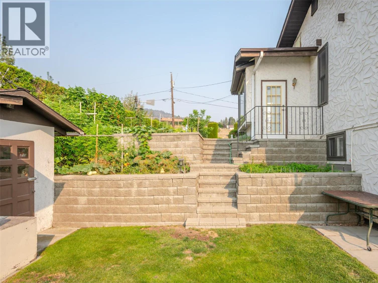 1805 Estates Place, Penticton, BC, V2A 8Y9 - 83