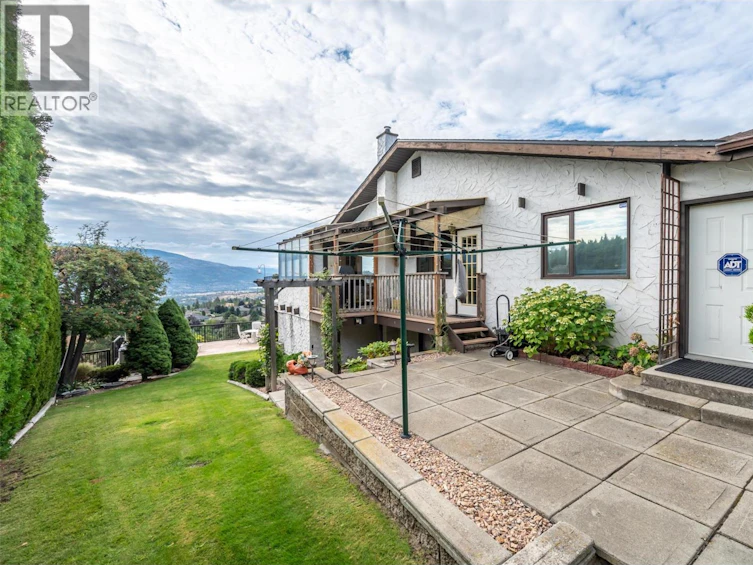 1805 Estates Place, Penticton, BC, V2A 8Y9 - 89