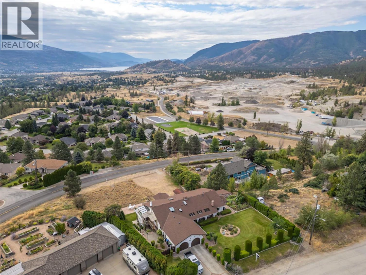 1805 Estates Place, Penticton, BC, V2A 8Y9 - 4