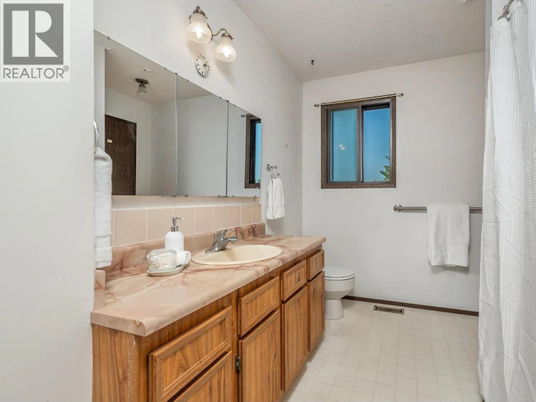 547 Robin Road, Vernon, BC, V1B 3B2 - 12