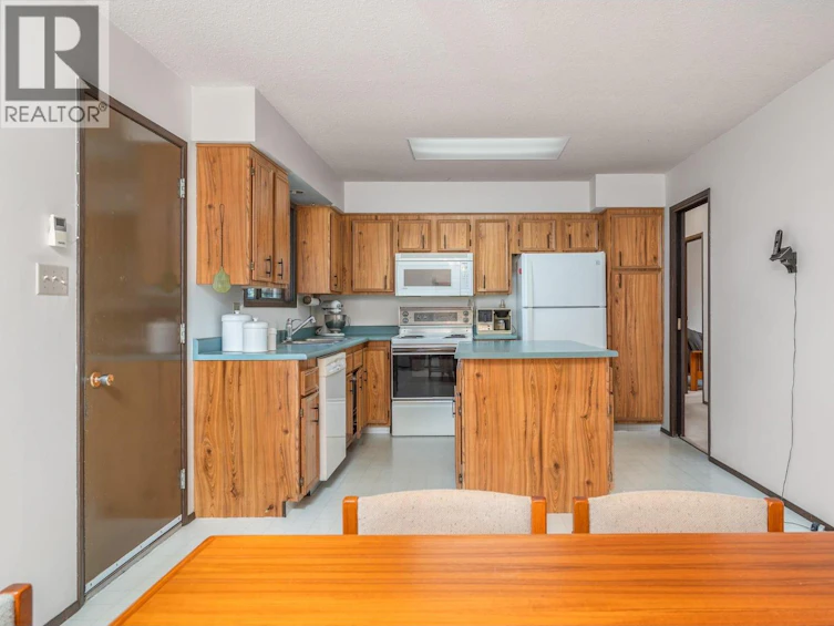 547 Robin Road, Vernon, BC, V1B 3B2 - 10