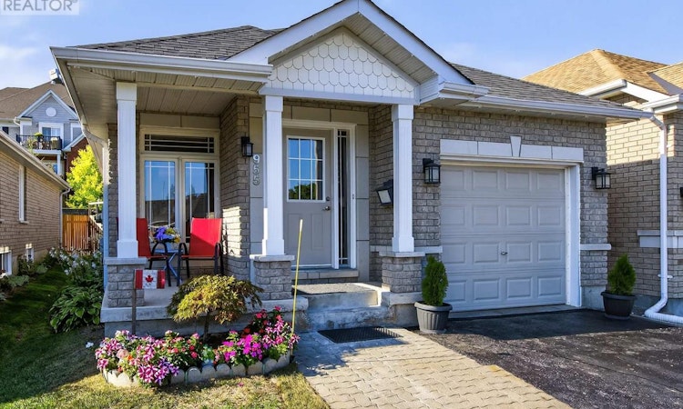 955 Ralphson Crescent