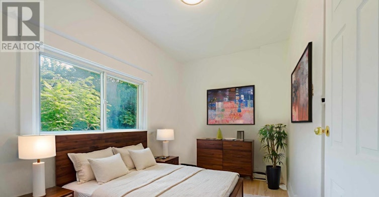 Main-4 Greenlaw Avenue, Toronto, ON, M6H 3V5 - 6