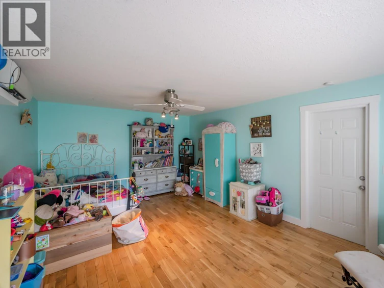 9716 Thompson Road, Summerland, BC, V0H 1Z3 - 16