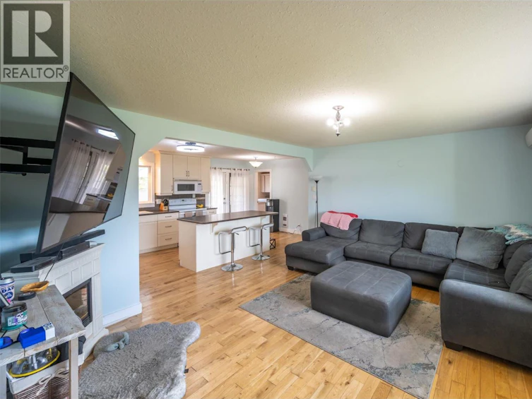 9716 Thompson Road, Summerland, BC, V0H 1Z3 - 2