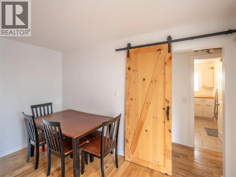 9716 Thompson Road, Summerland, BC, V0H 1Z3 - 11