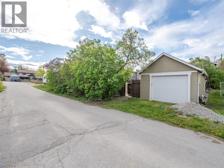 9716 Thompson Road, Summerland, BC, V0H 1Z3 - 36