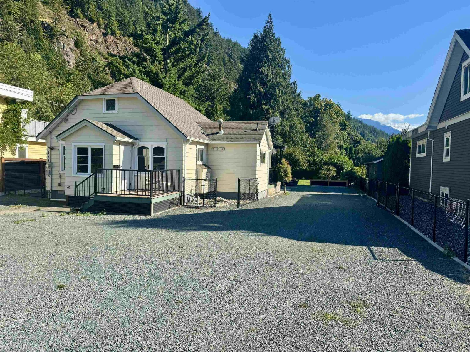 562 Lillooet Avenue, Harrison Hot Springs, BC, V0M 1K0