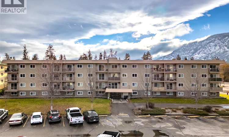 406-130 Skaha Place