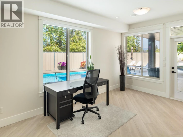 4455 Sherwood Court, Kelowna, BC, V1W 1E7 - 22