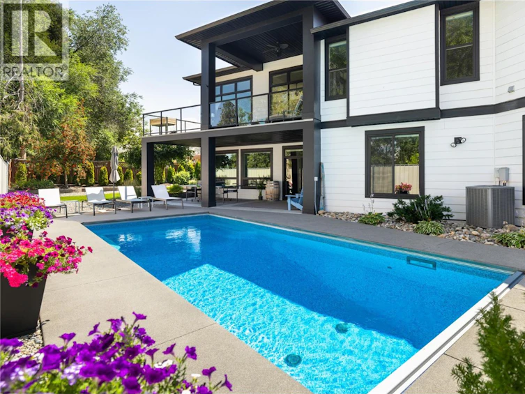 4455 Sherwood Court, Kelowna, BC, V1W 1E7 - 3