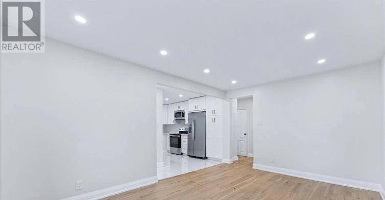 UPPER-39 Reiner Road, Toronto, ON, M3H 2L3 - 20