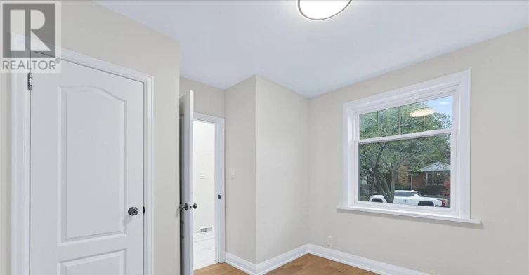 UPPER-39 Reiner Road, Toronto, ON, M3H 2L3 - 12