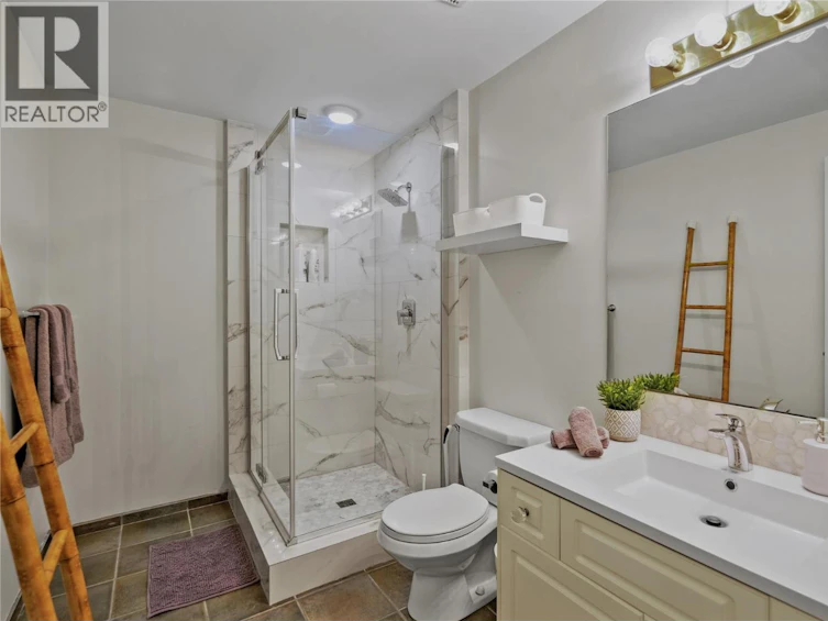 773 Siwash Court, Kelowna, BC, V1V 1N5 - 60