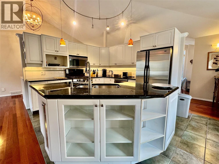 773 Siwash Court, Kelowna, BC, V1V 1N5 - 9