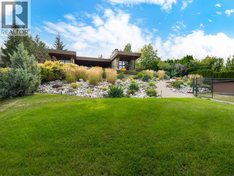 704 Barnaby Road, Kelowna, BC, V1W 4N9 - 76