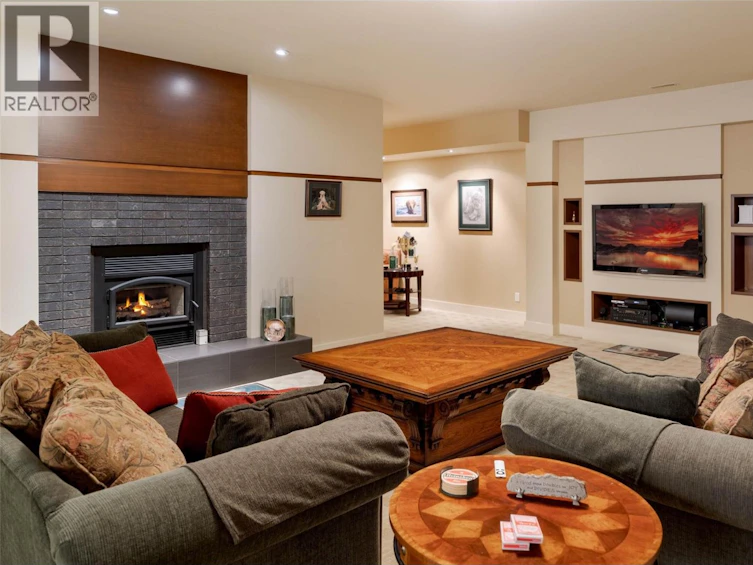 704 Barnaby Road, Kelowna, BC, V1W 4N9 - 62