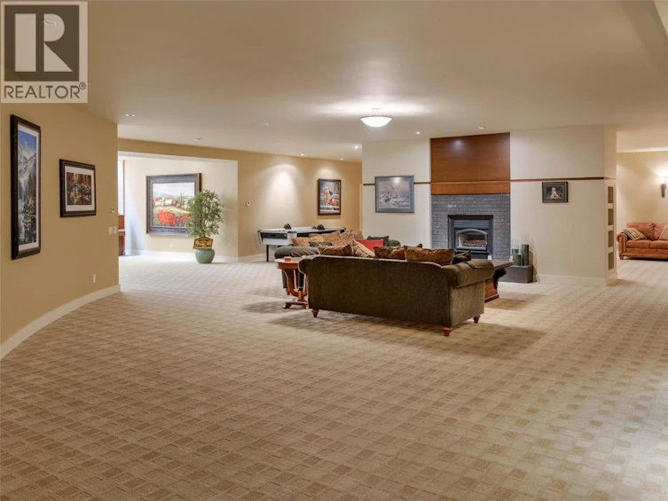 704 Barnaby Road, Kelowna, BC, V1W 4N9 - 63