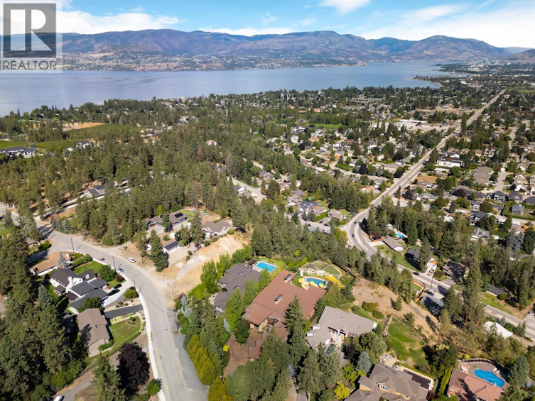 704 Barnaby Road, Kelowna, BC, V1W 4N9 - 8