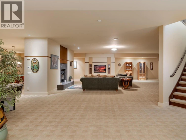 704 Barnaby Road, Kelowna, BC, V1W 4N9 - 61