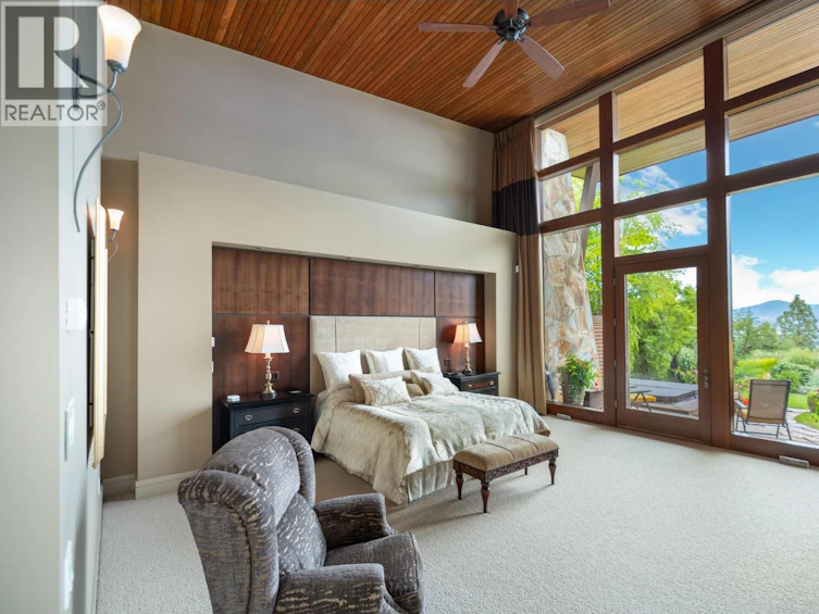 704 Barnaby Road, Kelowna, BC, V1W 4N9 - 38