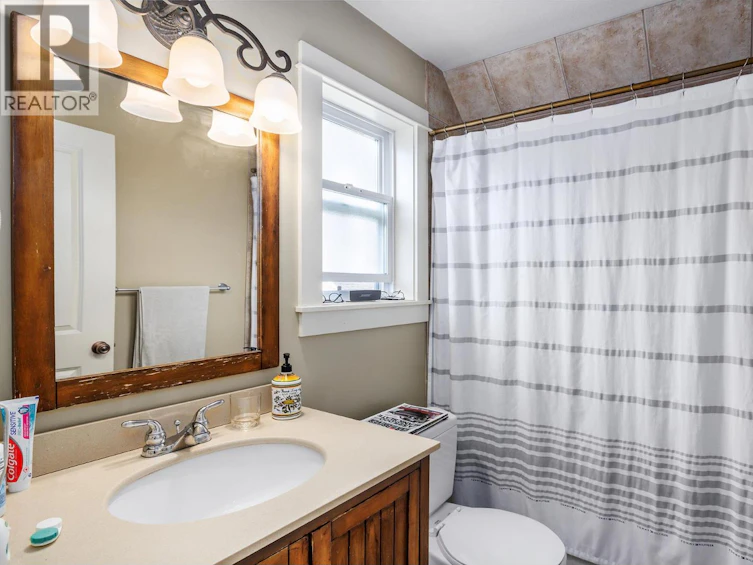 2209 Woodlawn Street, Kelowna, BC, V1Y 2T1 - 31