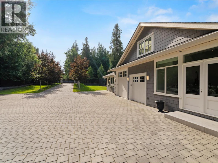2506 Welch Place, Anglemont, BC, V0E 1M7 - 4