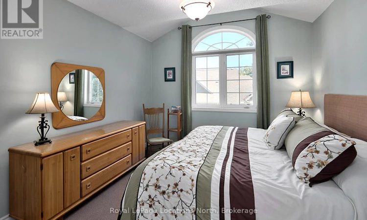 24-110 Napier Street W