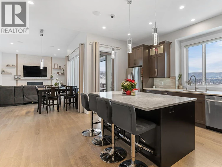 1325 Sladen Crescent, Kelowna, BC, V1V 2Y1 - 7