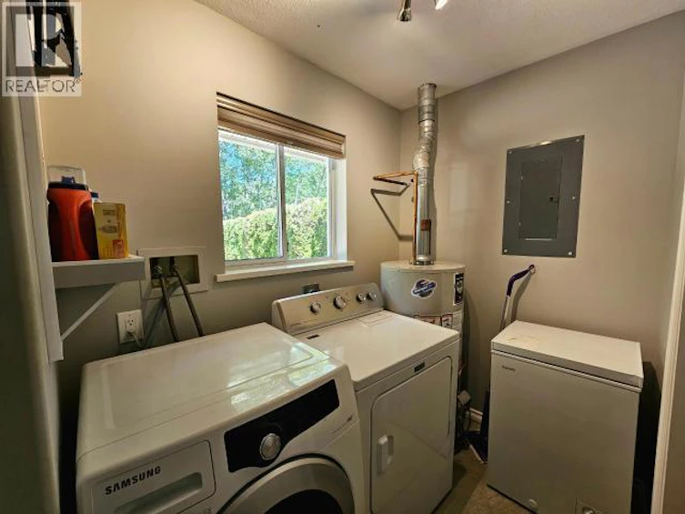 A-6855 Irvine Street, Powell River, BC, V8A 4A8 - 11