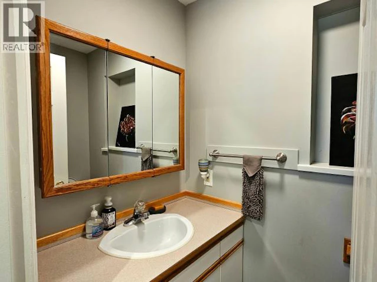 A-6855 Irvine Street, Powell River, BC, V8A 4A8 - 12