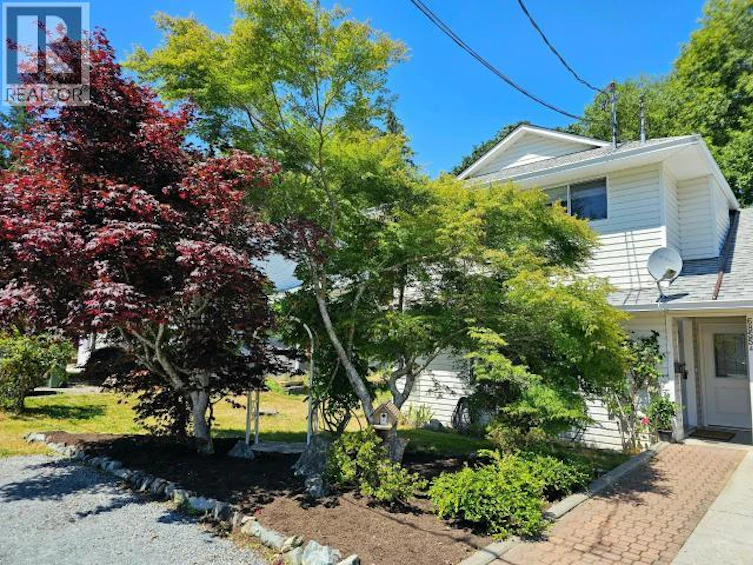 A-6855 Irvine Street, Powell River, BC, V8A 4A8 - 2