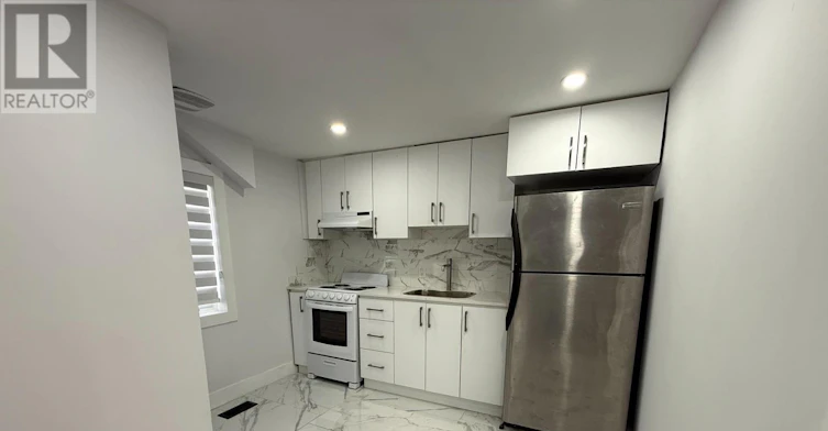 UPPER 2-759 Essa Road, Barrie, ON, L4N 9G1 - 3