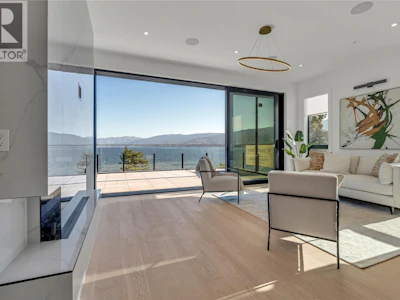 401-602 Lakeshore Drive - 2