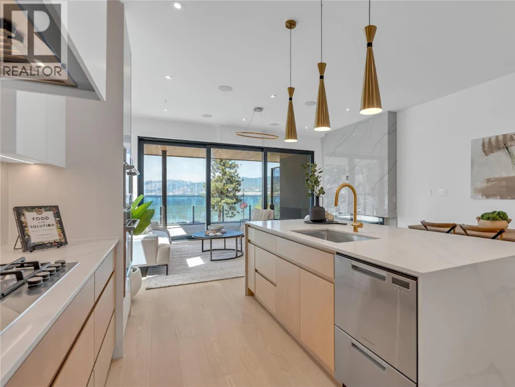 202-602 Lakeshore Drive, Penticton, BC, V2A 1B9 - 8