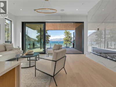 202-602 Lakeshore Drive - 2
