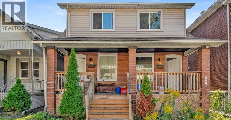 UPPER-527 Mcewan, Windsor, ON, N9B 2E7