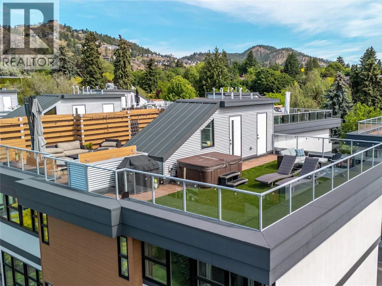 34-1515 N Highland Drive, Kelowna, BC, V1Y 0C9 - 34