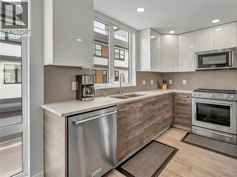34-1515 N Highland Drive, Kelowna, BC, V1Y 0C9 - 5