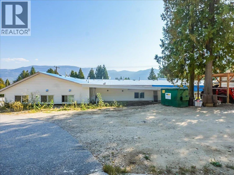 2100 Crestview Crescent, Castlegar, BC, V1N 3B3 - 10